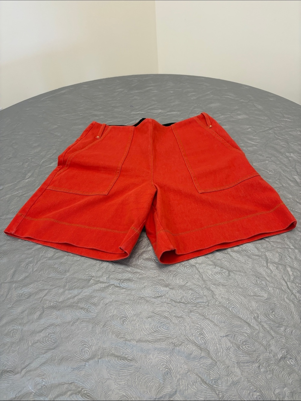 Lysse Salsa-Colored High-Waist Shorts. Size Small